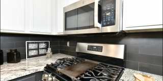 31 STRATFORD HALL Circle Gallery 22