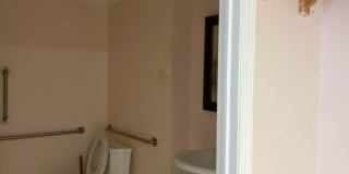 458 E GIRARD Avenue Gallery 15