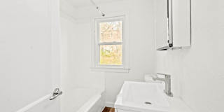 AVAILABLE JULY 1ST! ABSOLUTELY GORGEOUS & RENOVATED 2 bedroom in CASTLE SHANNON! Gallery 13