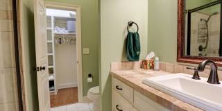 FULLY FURNISHED-  AVAILABLE NOW! 3 Bedroom / 3 Bath Fully- Furnished Brick home Gallery 9
