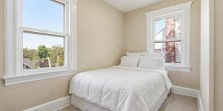 74 Poplar Avenue Gallery 21