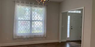 Like new home on cul-de-sac lot with 3 bedrooms, loft and 2.5 bathrooms! Gallery 4