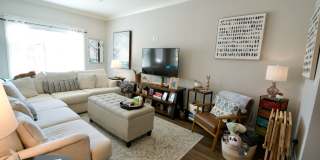 3 Bed 3.5 Bath Luxury Townhome in Convenient Location! Gallery 9