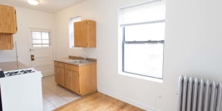 5415 S. Woodlawn Avenue Gallery 17