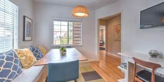 Beautifully Remodeled Home in Fantastic Westside Village/Palms location Gallery 7