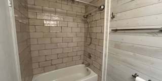 Beautifully remodeled 3 bedroom, 2.5 bath, 2 car garage Gallery 31