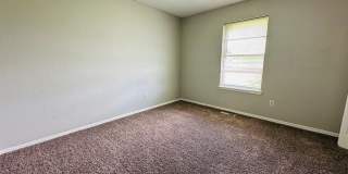 3 Bed 2 Bath Home! PLUS HUGE GARAGE CONVERSION ROOM! Gallery 32