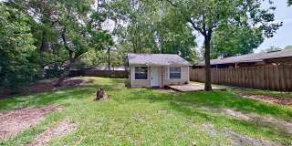 Tiny House Big Yard Gallery 1