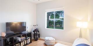 2412 Venetian Way Gallery 13