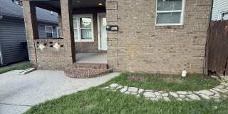 407 Ash Street Gallery 1