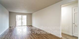 18411 E Burnside St Gallery 18