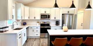 Modern Single-Family Home in Scenic Meadows Neighborhood Gallery 1