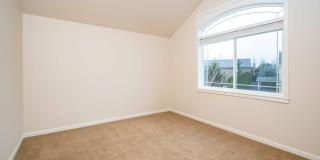 3+ Bedroom 2.5 Bath with Office and Bonus Room - Indoor Play Structure - North Salmon Creek Gallery 11