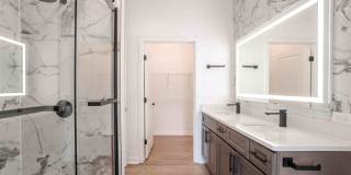 Midtown 205 Gallery 44