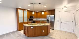 2BR Condo with Private Patio Near Discovery Park – Blue Heron Community Gallery 6