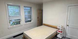 4-Bedroom Near U-M with Bonus Room, Big Backyard & Front Porch Gallery 15