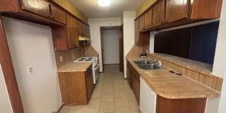 Beautiful 3 Bed 2 Bath Home in Yukon Gallery 5