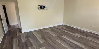 1159 MACFARLANE AVENUE Gallery 24