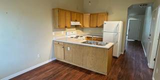 3 BEDROOM, 2 BATHROOM TOWNHOUSE WITH 1 CAR ATTACHED GARAGE Gallery 6