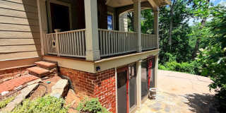 Great Montford location, Partially Furnished Studio Apartment, Utilities Included! Gallery 4