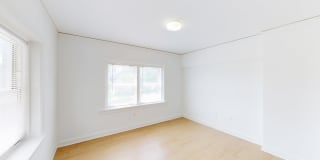 Ambassador Gallery 43