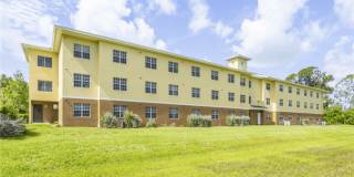 Heron Pond - 55+ Apartments Gallery 10