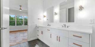 102 W ADALEE STREET Gallery 21