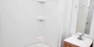 Quaint 4 bedroom, 2 bath home Gallery 12