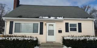 3 Bedroom Cape Cod - Upper Arlington, OH Gallery 1