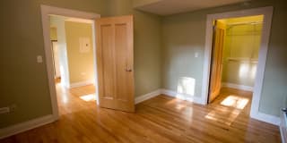 5535 S Kimbark Gallery 16