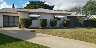 10133 Windtree Ln N Gallery 1