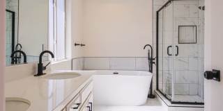 Fully Renovated 4 Bed/3.5Bath Home with Garage + Private Yard Gallery 3