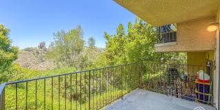 Spacious 2BD/2BA Condo in Hillcrest with Private Balcony, Community Pool & Tennis Court Gallery 10