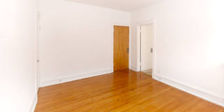 5336-5338 S. Hyde Park Boulevard Gallery 3