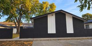 2 Bedroom Duplex with Comfortable Living Space in OKC Gallery 1
