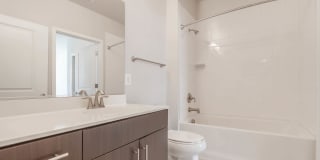 Radiant Fairfax Ridge Apartments Gallery 14
