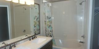 4 Bedroom - 2.5 Bath - Two Story - Large Patio Gallery 18