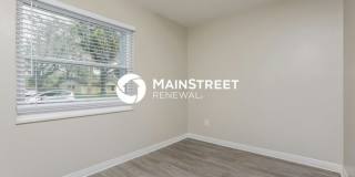 109 North Alderwood Street Gallery 11