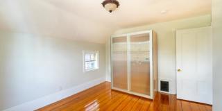 12 Adella Pl. Gallery 9
