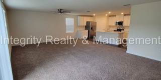 Newer 4 Br, 2 Bath home Gallery 34