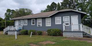 Cozy 1 bedroom 1 bath Available now! Gallery 1