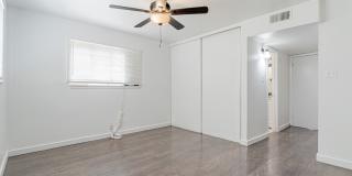 221 E Craig Pl Gallery 16