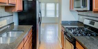 1849-51 W Cornelia / 3449-55 N Wolcott Gallery 9