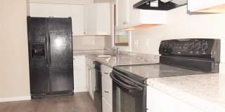 Charming Home with Garage and Yard! PETS WELCOME Gallery 7