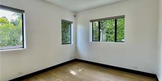 1319 Sunset Plaza Drive Gallery 14