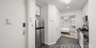 109 Madison Street Gallery 6