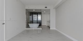 711 NE 23 TERRACE Gallery 17