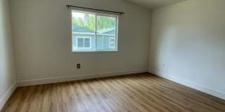 Great West-Side Duplex w/ Two-Car Garage Gallery 17