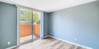 Spacious 2BD/2BA Condo in Hillcrest with Private Balcony, Community Pool & Tennis Court Gallery 12