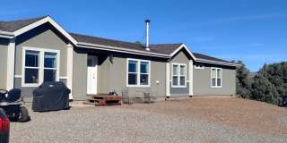 Great Family Home ~ Pets are welcome ~ 4 bedrooms Gallery 1